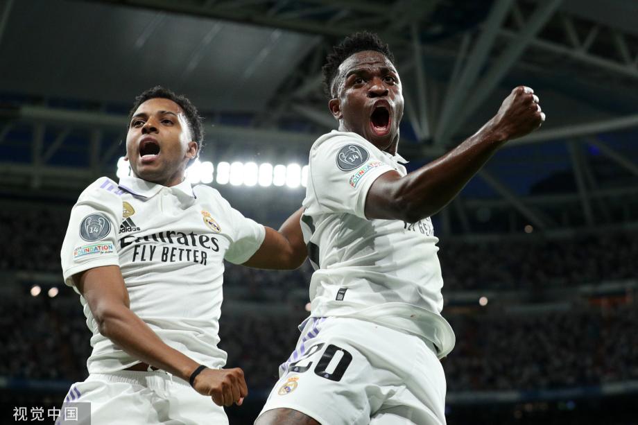 更高荣誉的 更高荣誉的