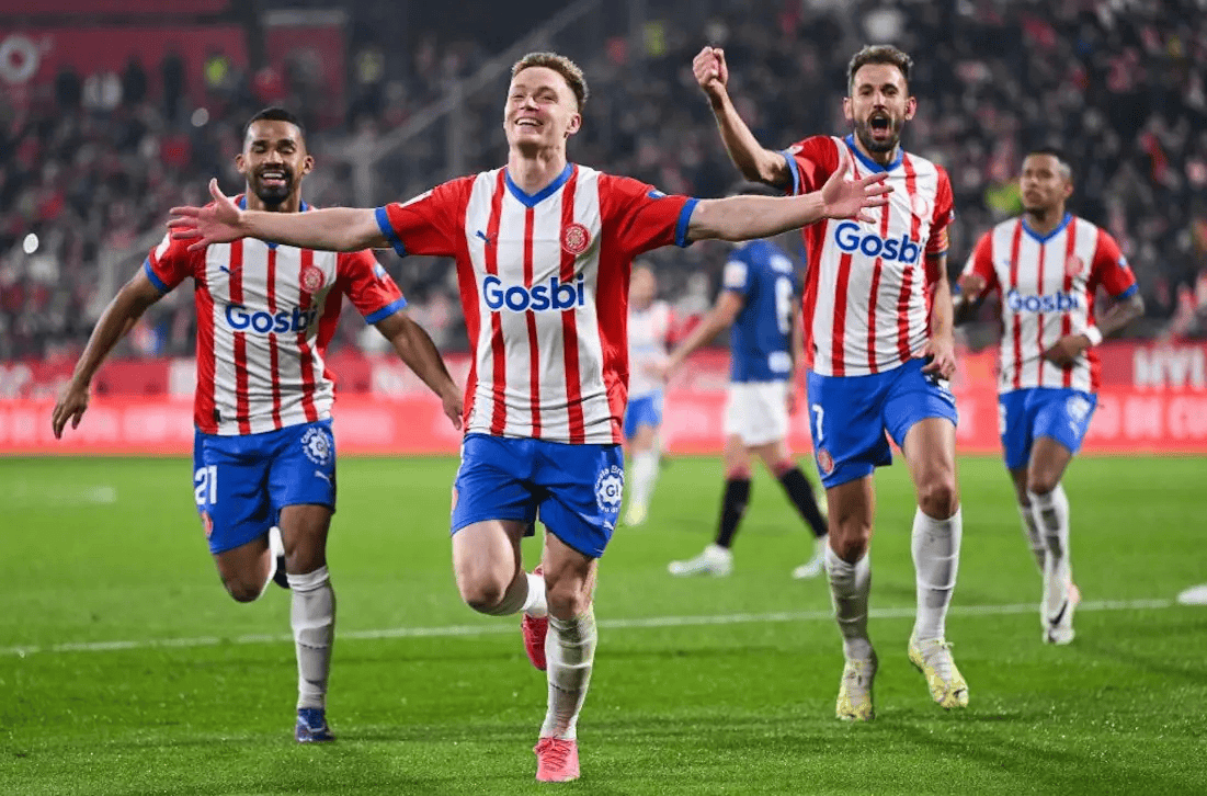 以微弱分差 以微弱分差