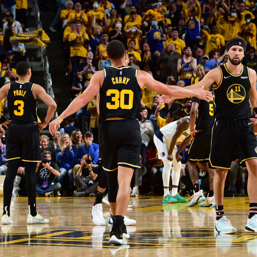 在亚洲开幕 在亚洲开幕